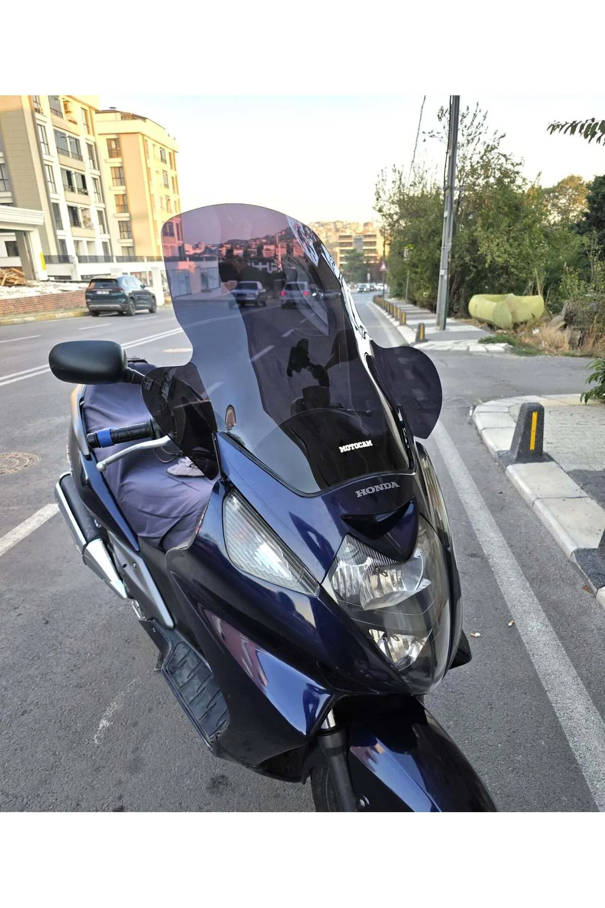 Honda Silverwing FJS 400 Ön Cam 2001-2012 Model 68cm Siyah Renkli
