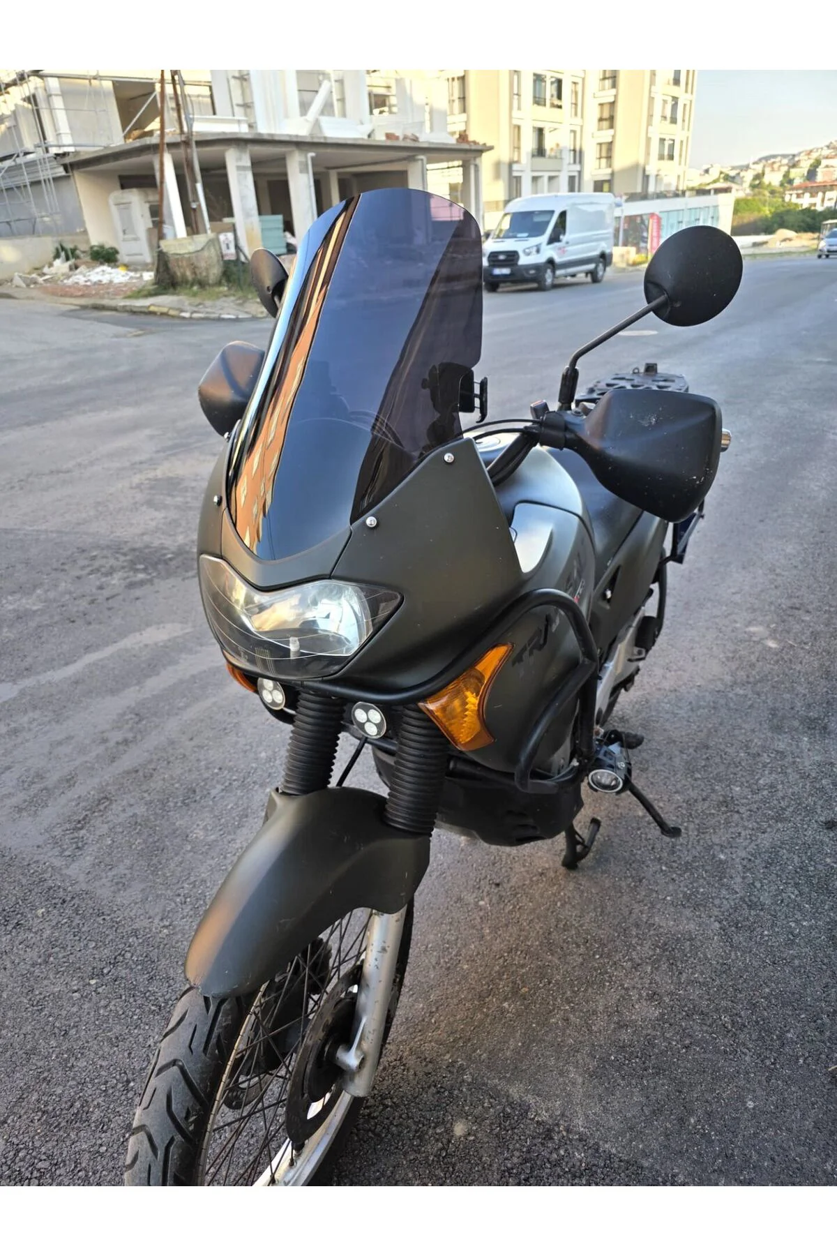 Honda Transalp XL 650 Ön Cam 2000-2008 Model 54cm Siyah Renkli 4m