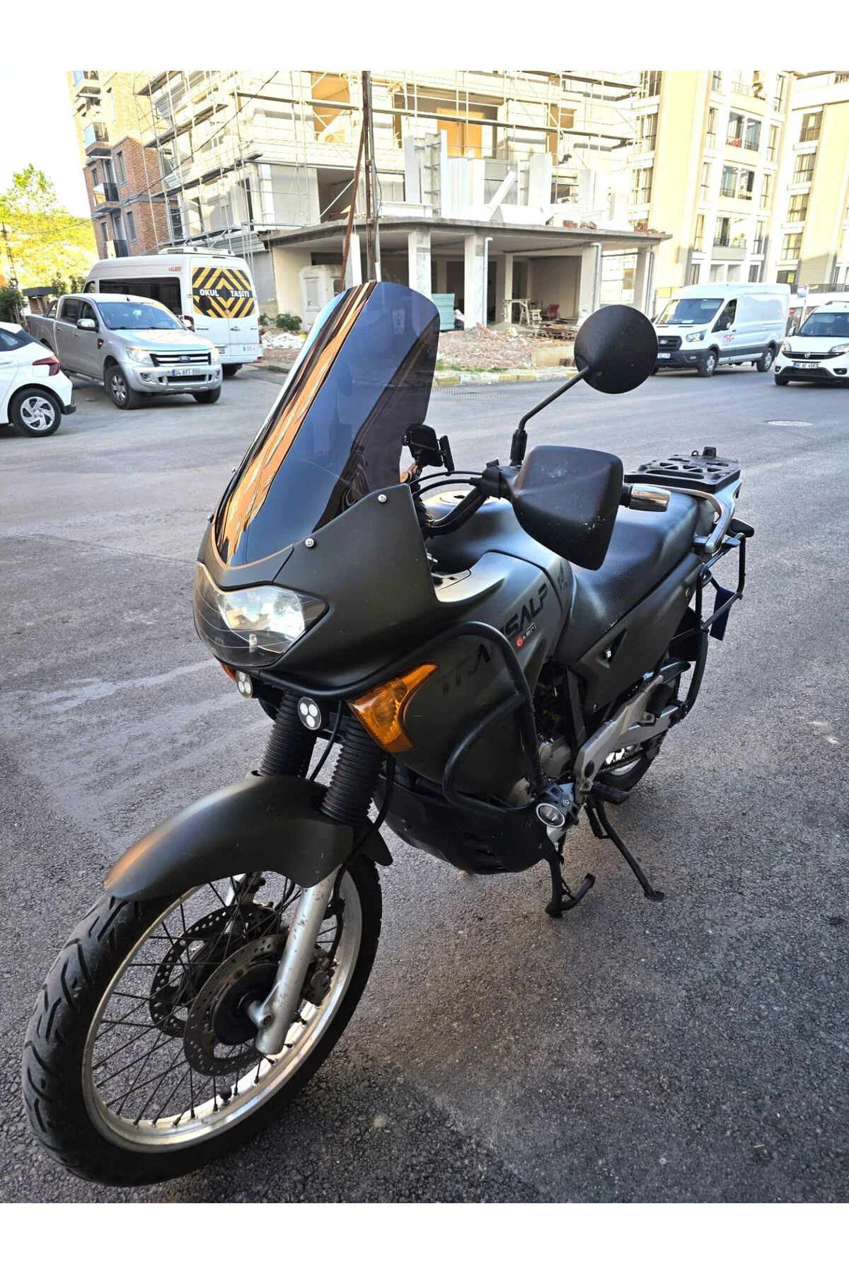 Honda Transalp XL 650 Ön Cam 2000-2008 Model 54cm Siyah Renkli 4m