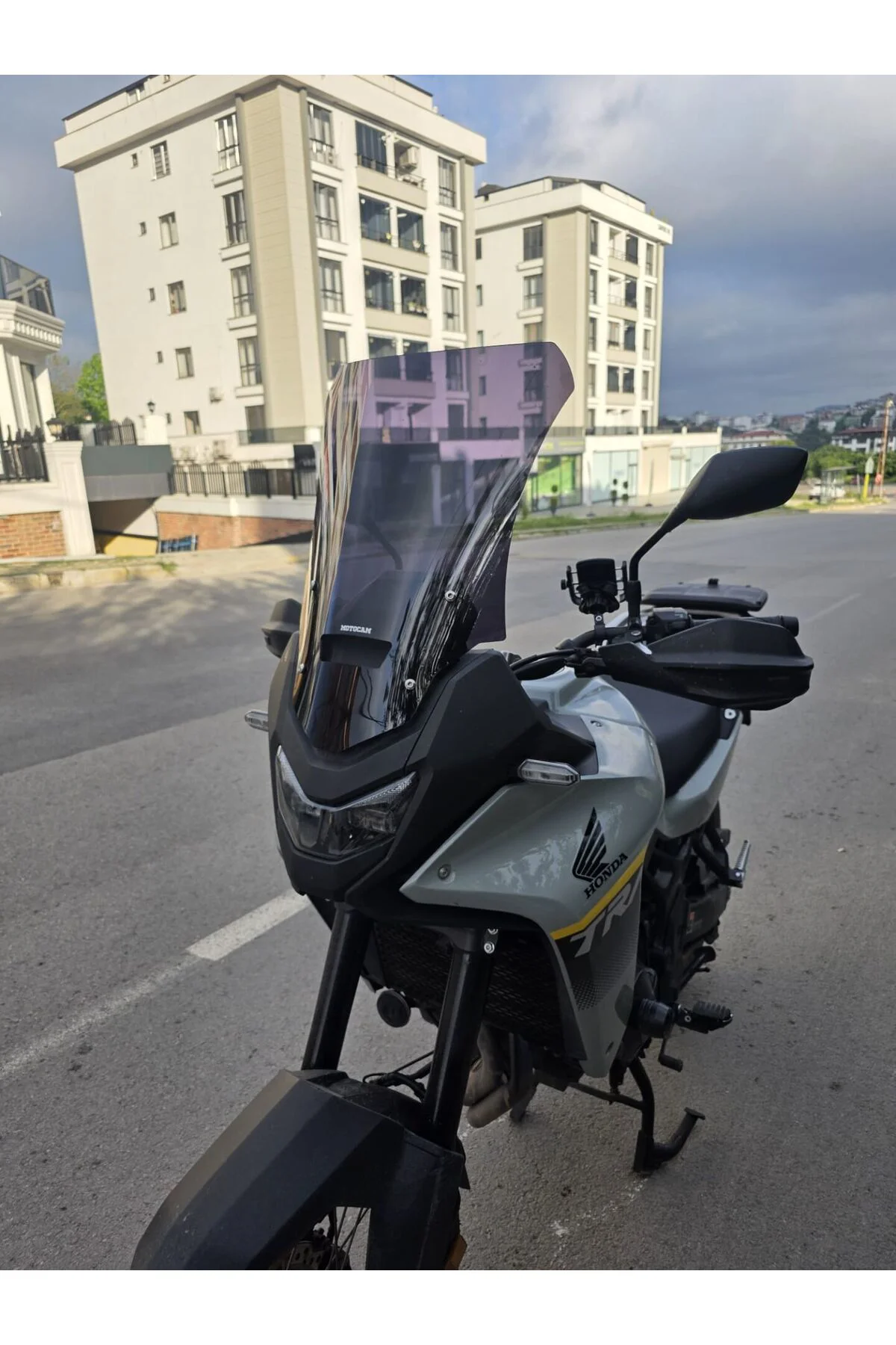 Honda Transalp XL 750 Ön Cam 2025-2026 Model 53cm Siyah Renkli 4mm UZUN