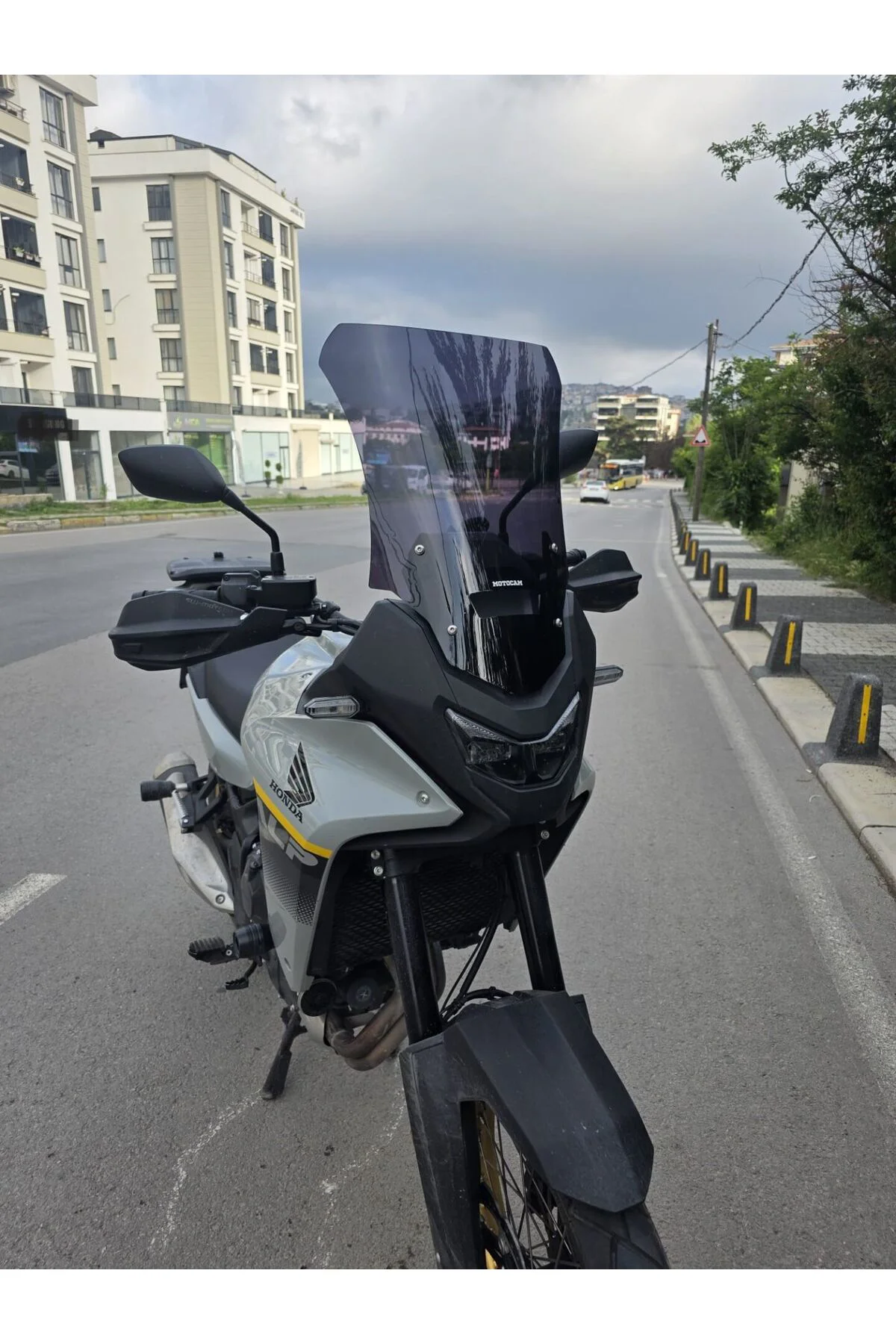 Honda Transalp XL 750 Ön Cam 2025-2026 Model 53cm Siyah Renkli 4mm UZUN
