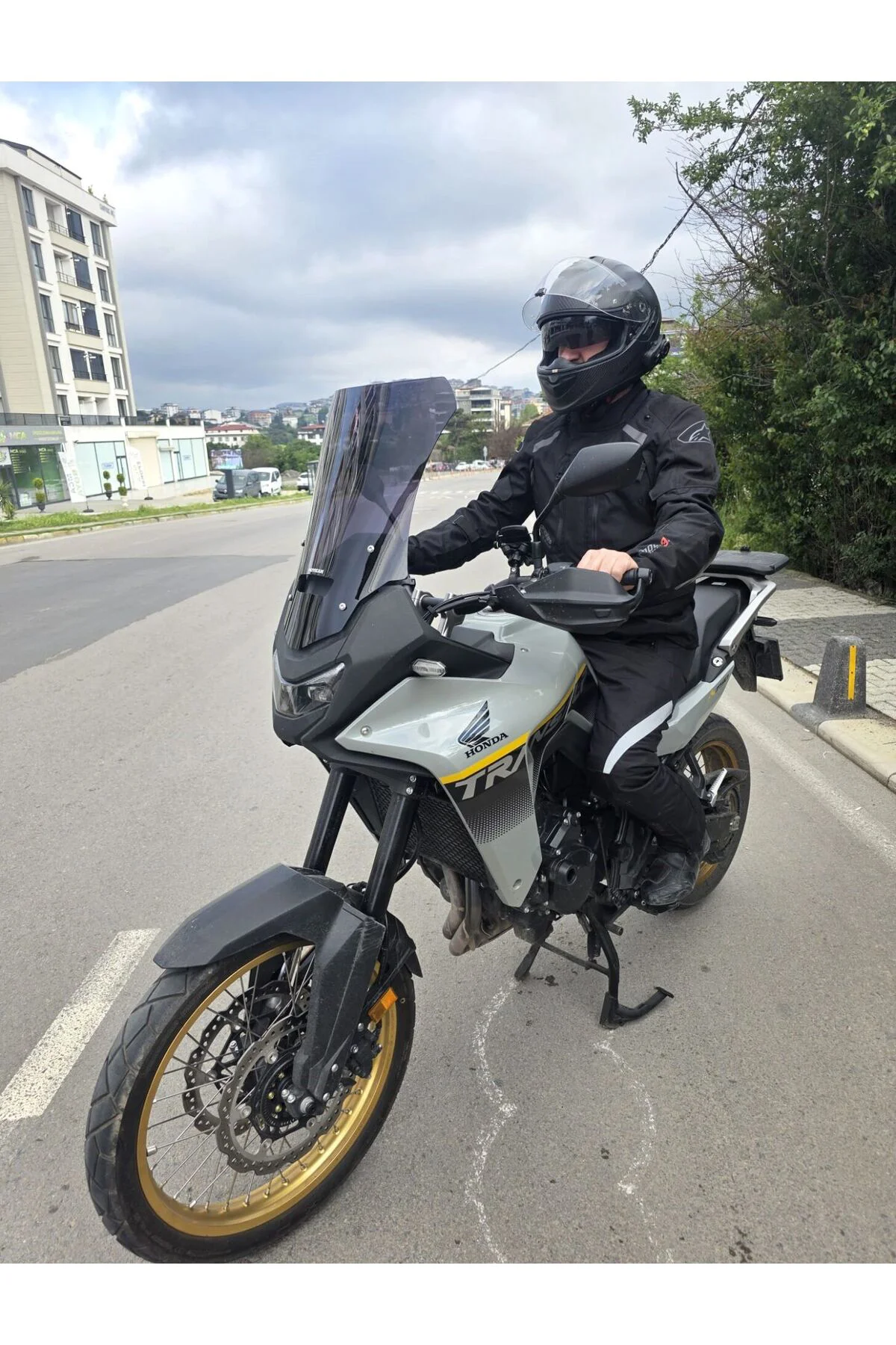 Honda Transalp XL 750 Ön Cam 2025-2026 Model 53cm Siyah Renkli 4mm UZUN