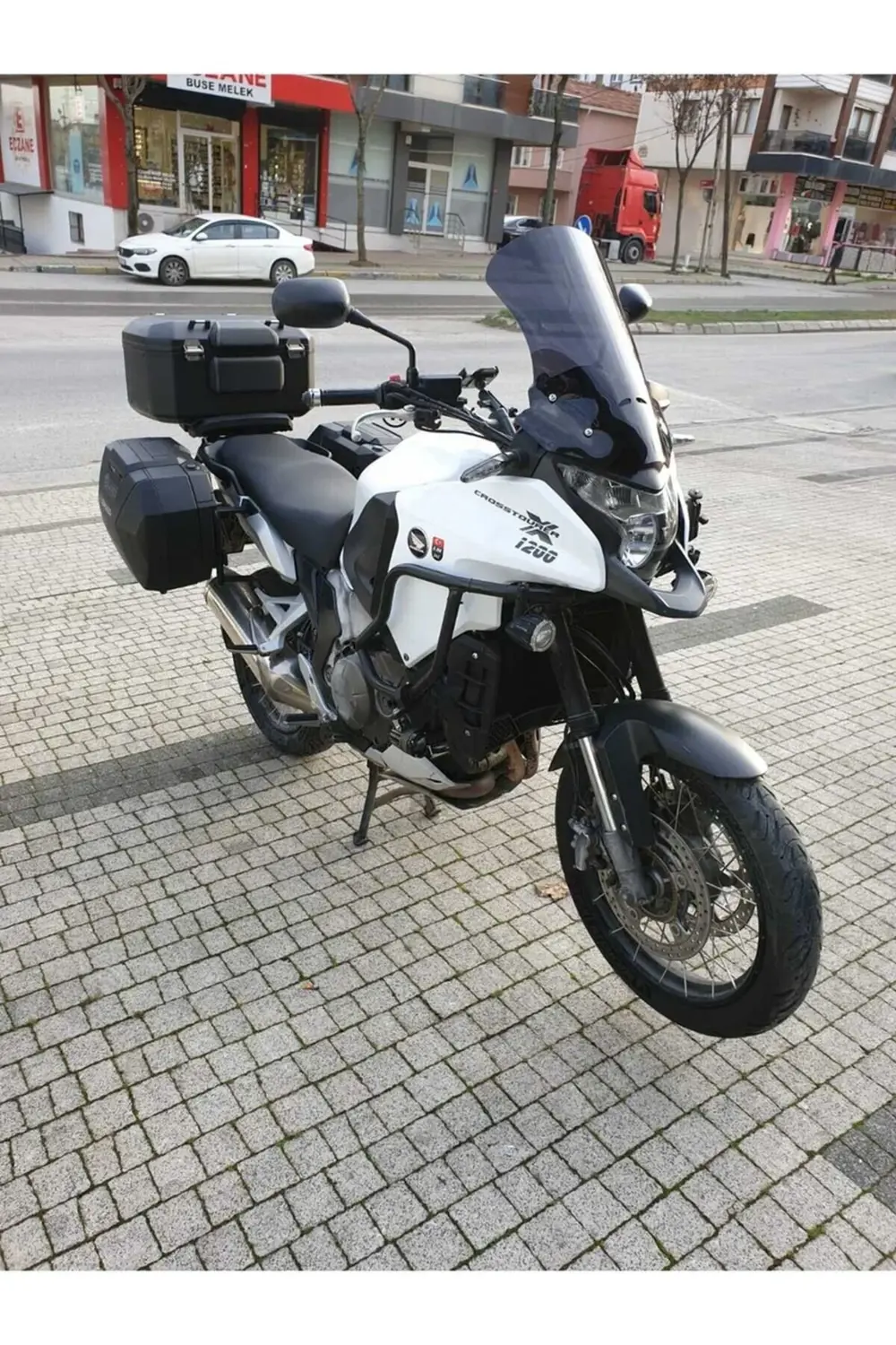 Honda VFR 1200 Ön Cam 2012-2015 Model 50cm Siyah Renkli 4mm