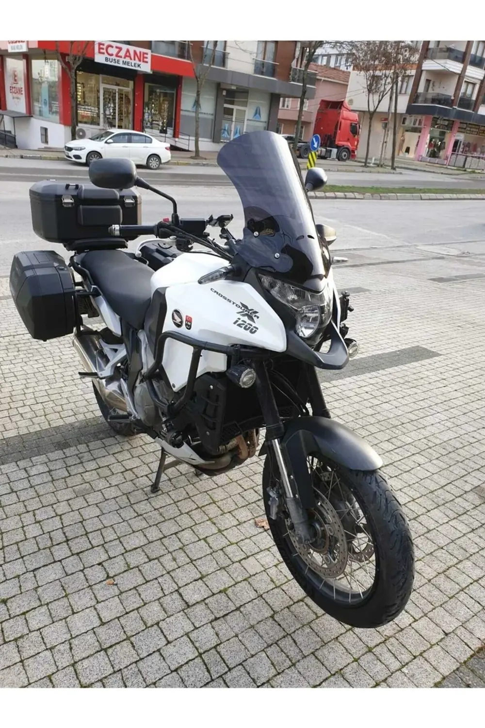 Honda VFR 1200 Ön Cam 2012-2015 Model 50cm Siyah Renkli 4mm
