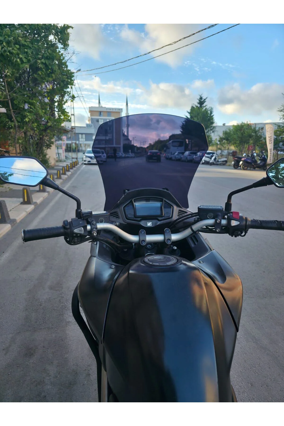 Honda VFR 800 Crosrunner Ön Cam 2015-2016 Model 56cm Siyah Renkli 4mm