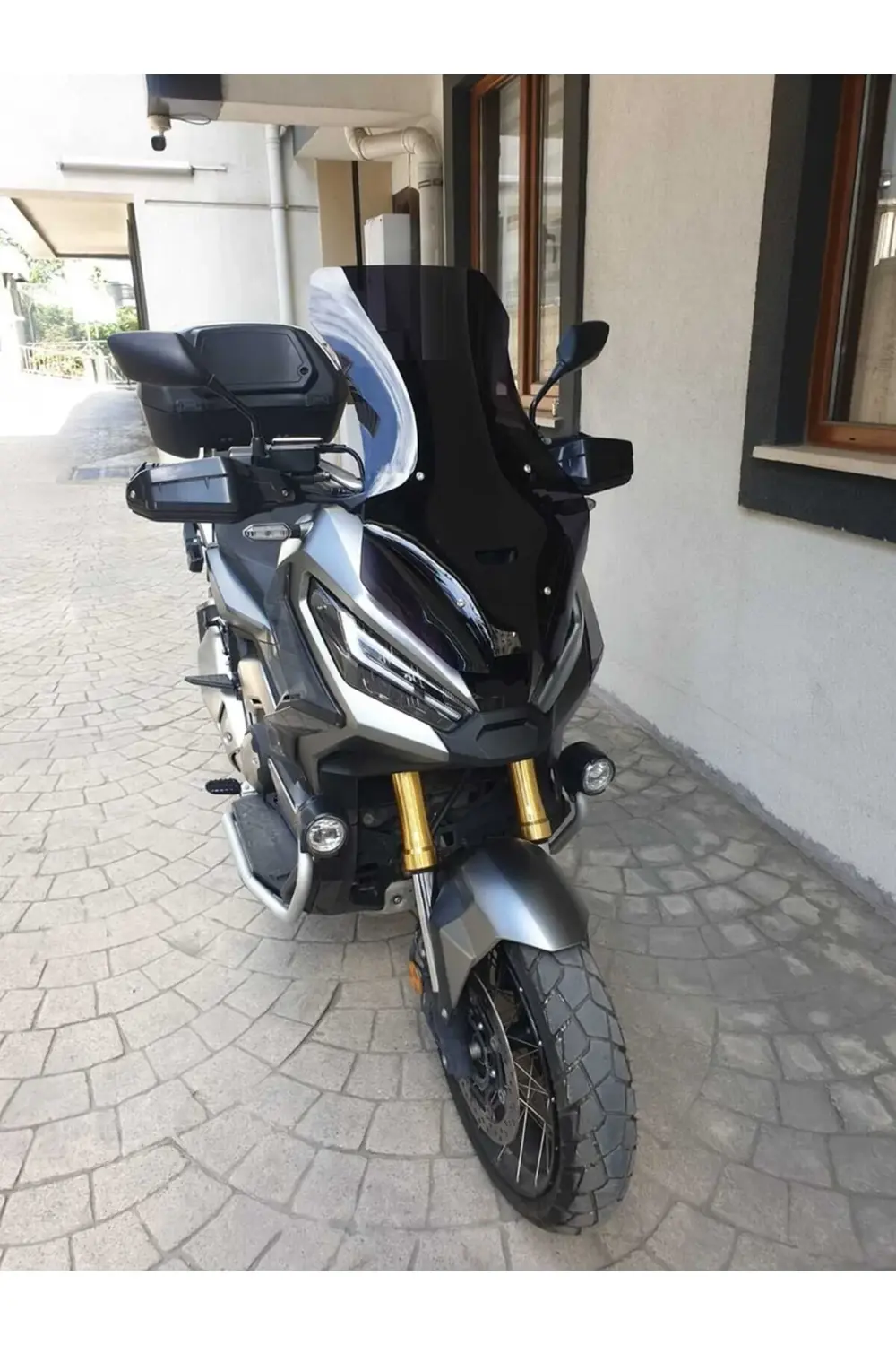Honda X-ADV 750 Ön Cam 2021-2025 Model 72cm Siyah Renkli 4mm UZUN