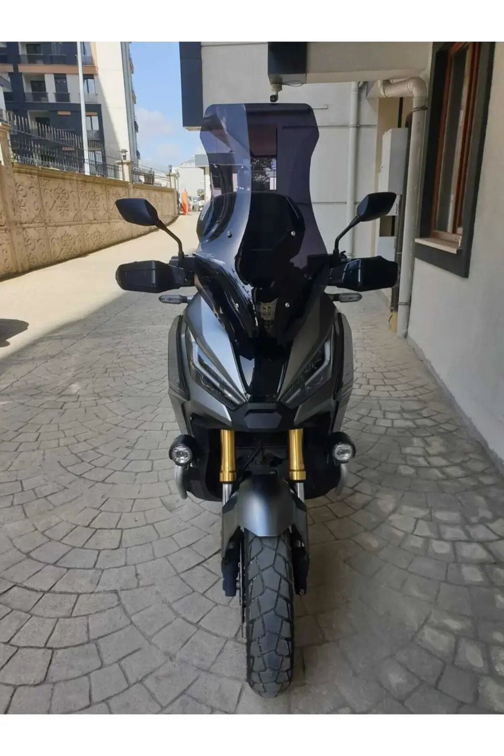 Honda X-ADV 750 Ön Cam 2021-2025 Model 72cm Siyah Renkli 4mm UZUN