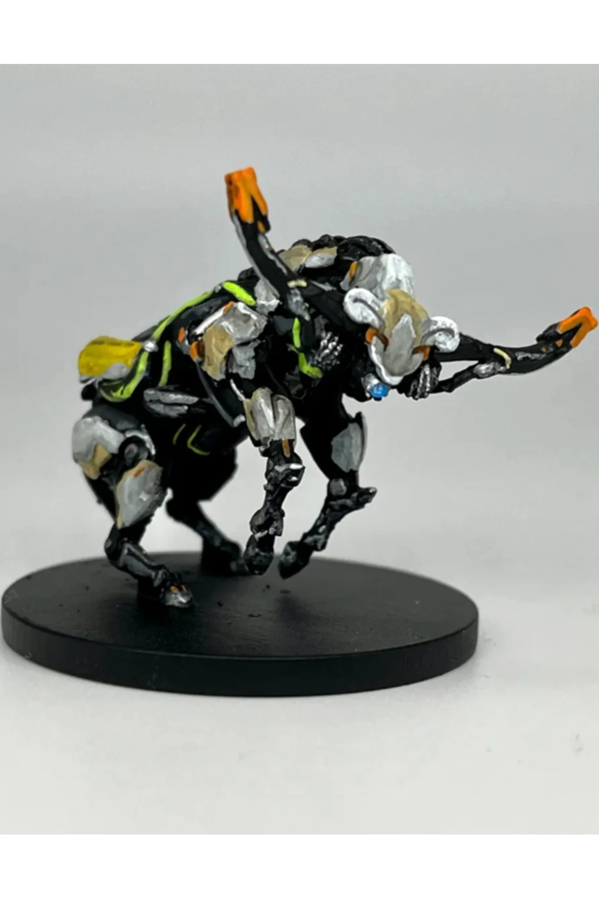 Horizon Zero Dawn Broadhead Boyalı Figür Horizon Zero Dawn Geniş Kafa Figür Büyük Boy 20CM