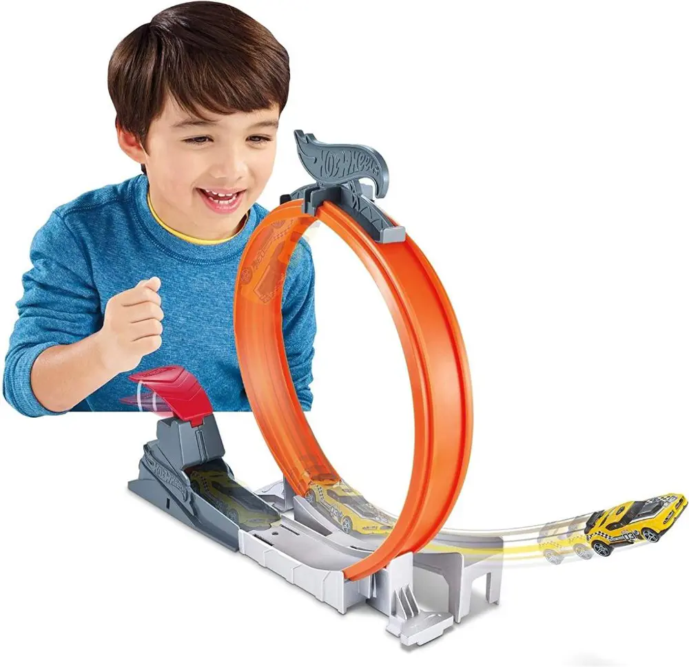 Hot Wheels Akrobasi Atlayış Pist Seti Loop Star FTH79-FTH82