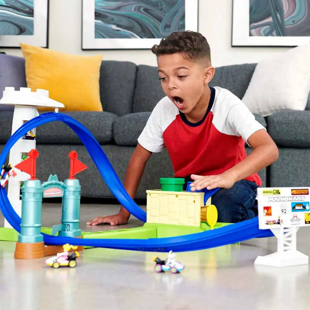 Hot Wheels Mario Kart Keskin Dönüşler Pist Seti HGK59 Hot Wheels Mario Kart Keskin Dönüşler Pist Seti HGK59