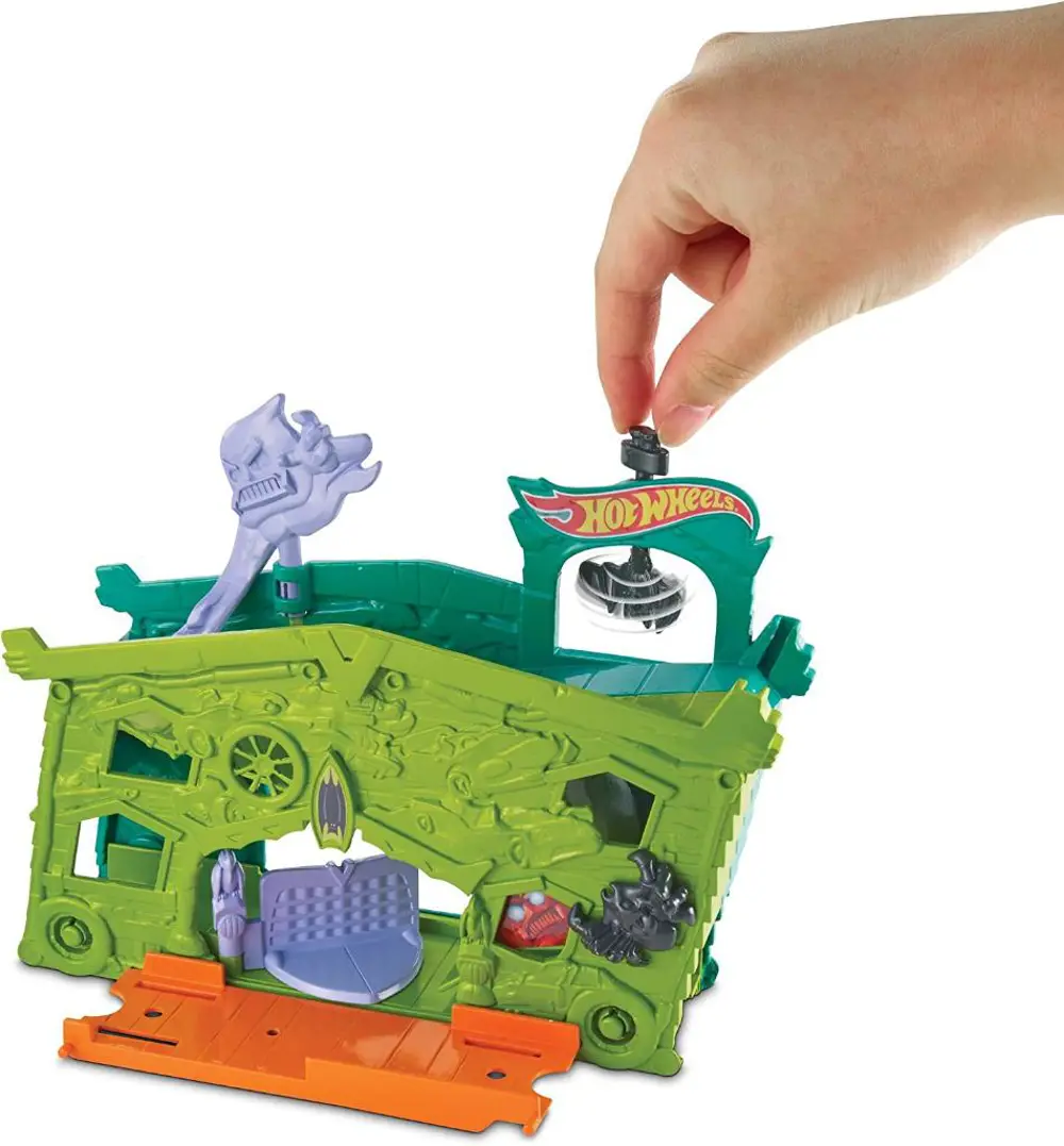 Hot Wheels Şehir Başlangıç Setleri Ghost Garaj FJN34-FJN38