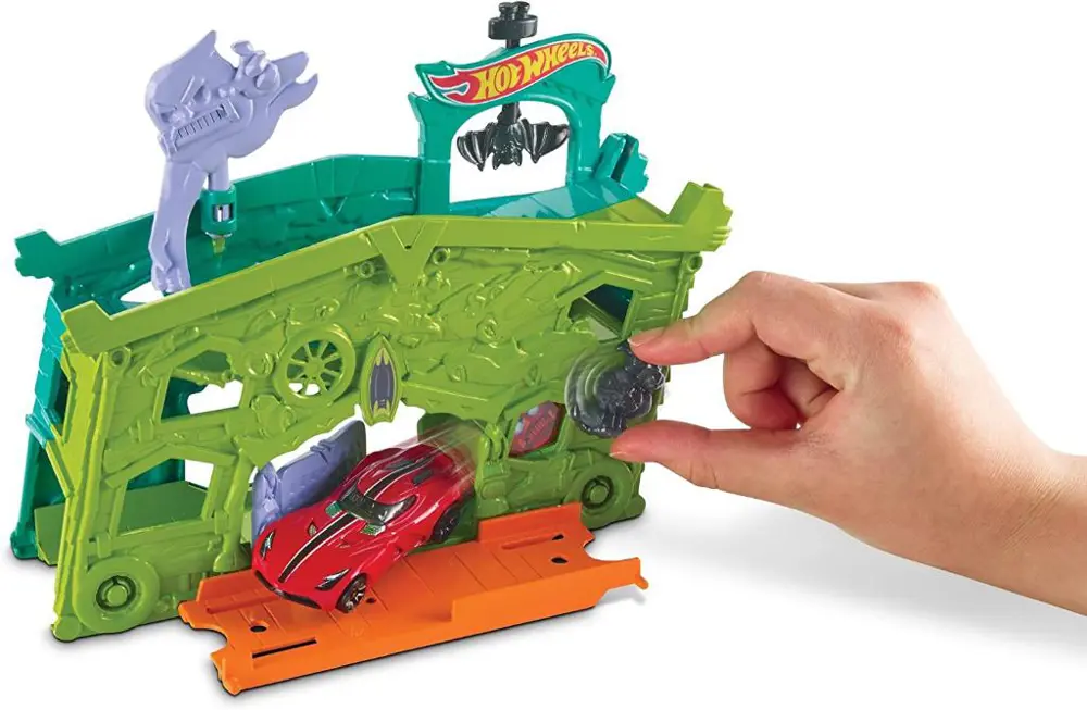 Hot Wheels Şehir Başlangıç Setleri Ghost Garaj FJN34-FJN38