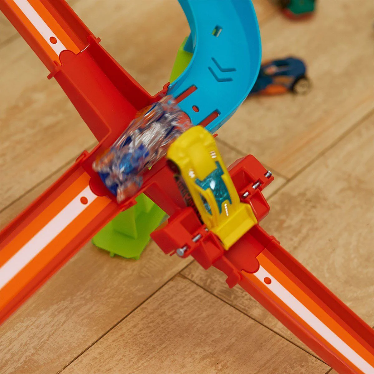 HPC07 Hot Wheels Neon Yarışlar Çoklu Yarış Heynı Pist Seti Fiyatı, Yorumları ve Özellikleri