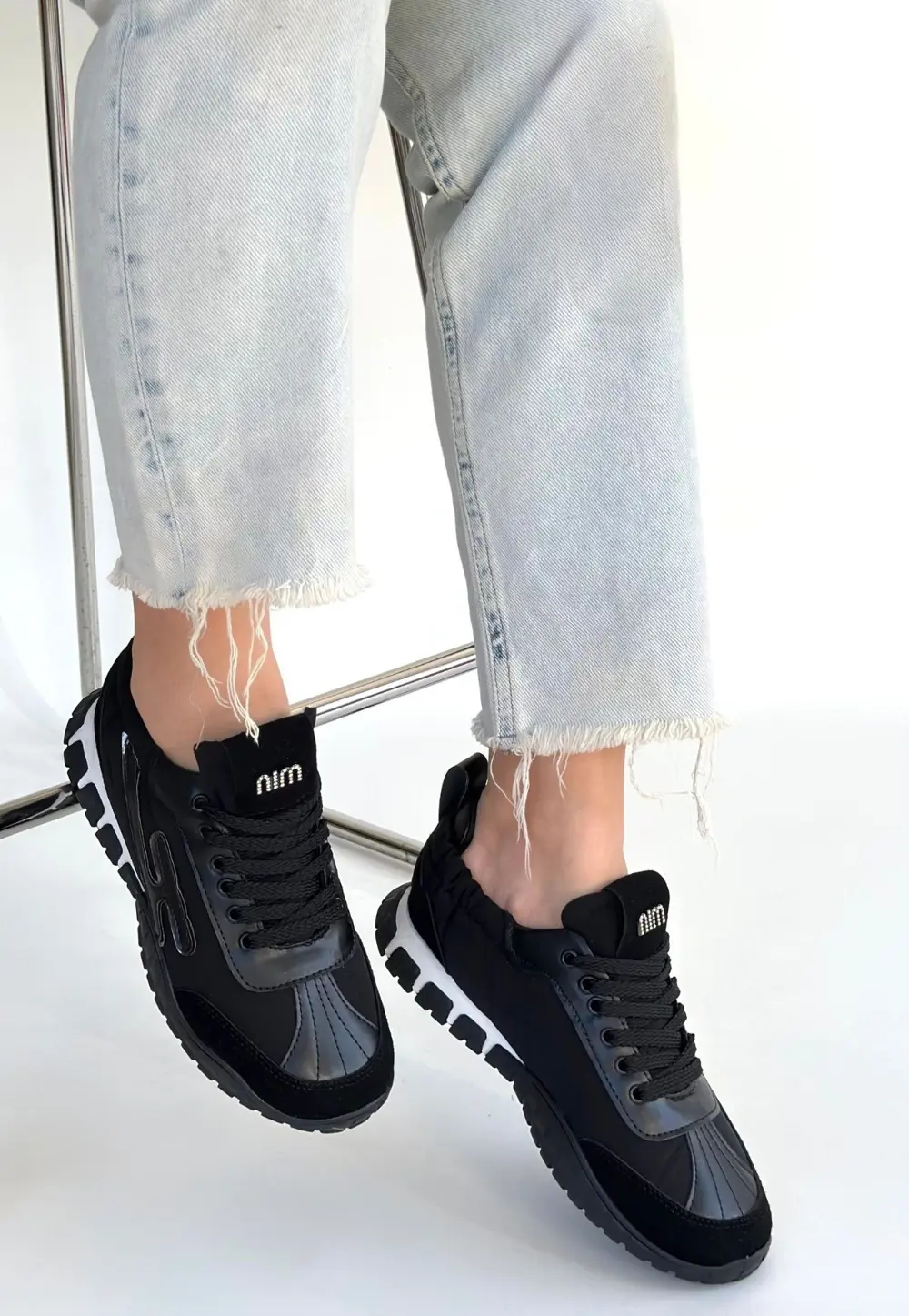 Huer Siyah Nubuk Bağcıklı Spor Ayakkabı