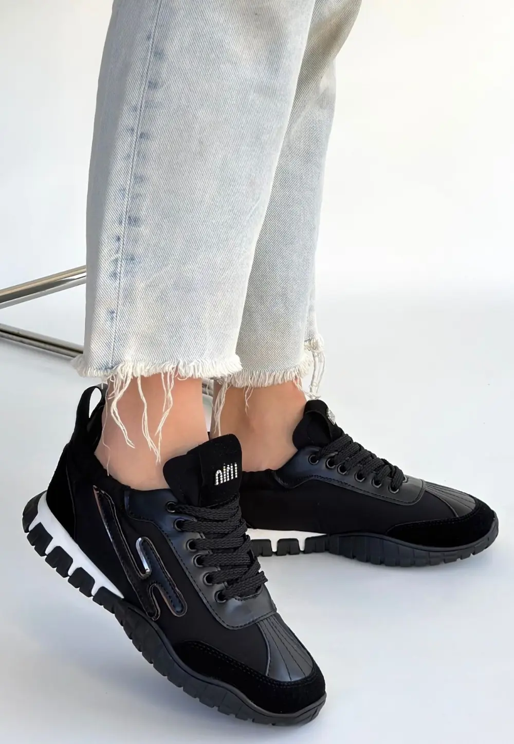 Huer Siyah Nubuk Bağcıklı Spor Ayakkabı