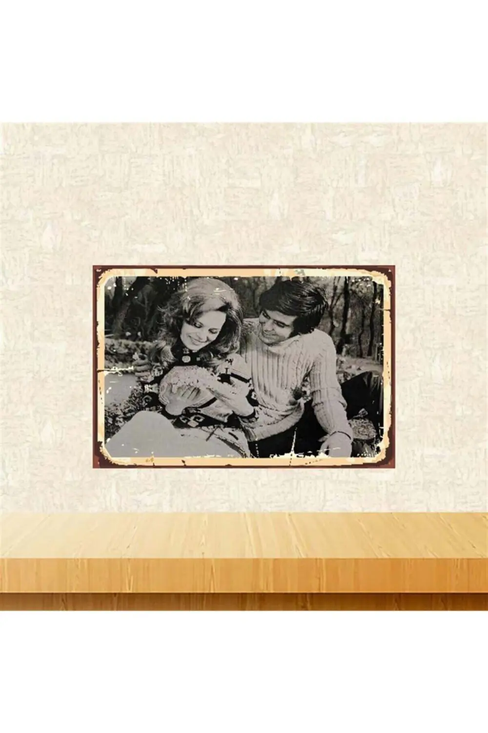 Hülya Koçyiğit Tarık Akan Retro Ahşap Poster Tkfx3961 20x30 cm
