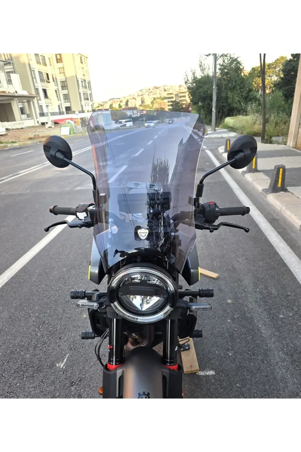 Husqvarna Svartpilen 250-401 Ön Cam 2020-2025 Model 47cm Füme Ren