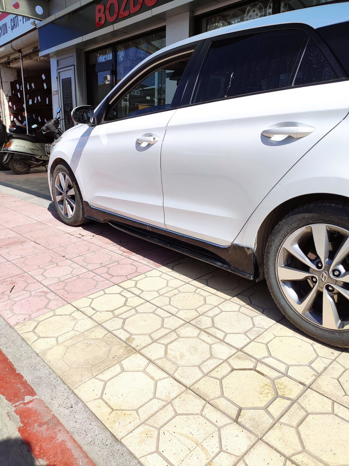 Hyunda İ20 Orjinal Yan Marşpiyel 2015 - 2019 Arası