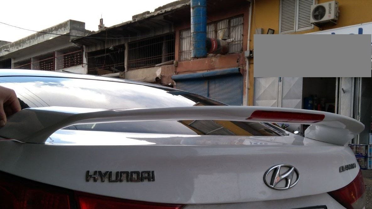 Drs Tuning Hyundai Elantra Uyumlu 2011-2015 İşikli Spoiler Boyali Drs Tuning Hyundai Elantra Uyumlu 2011-2015 İşikli Spoiler Boyali