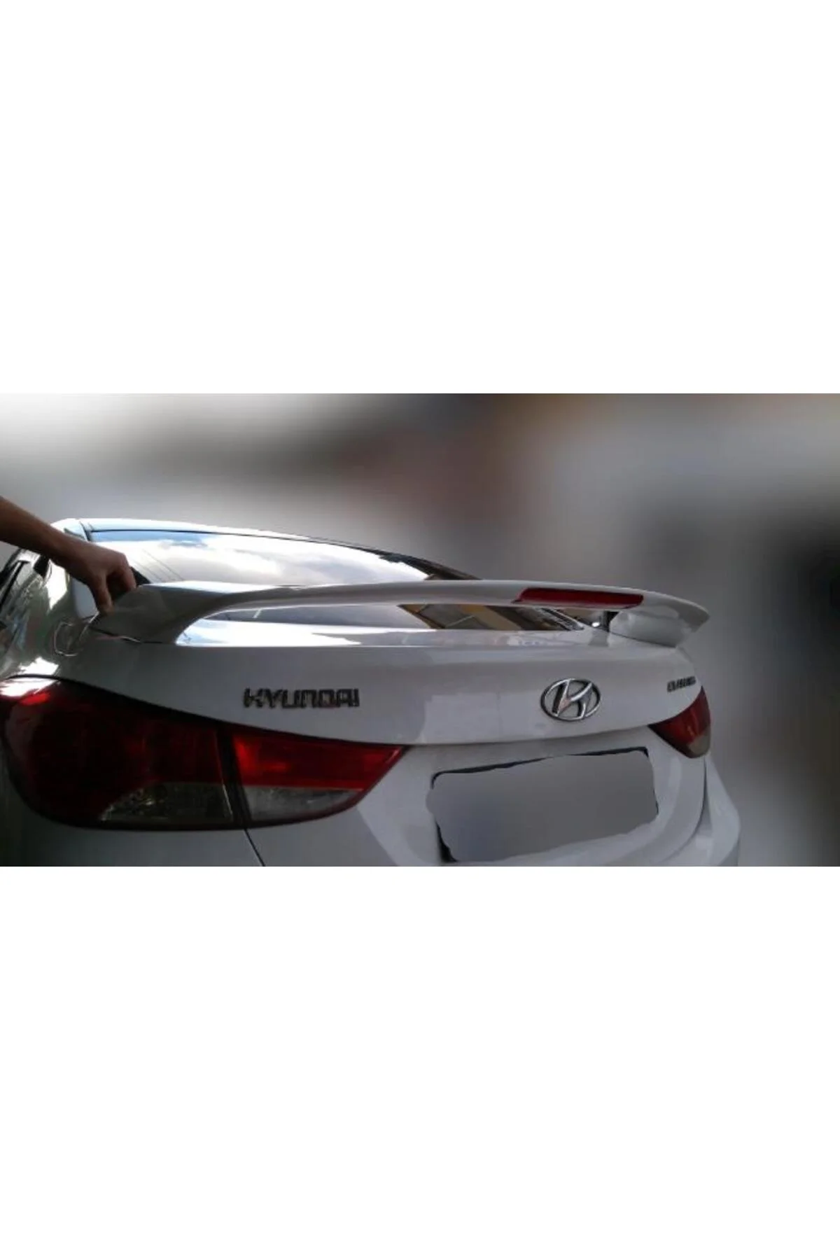 HYUNDAİ ELENTRA 2011-2016 ASTARLI IŞIKLI SPOİLER