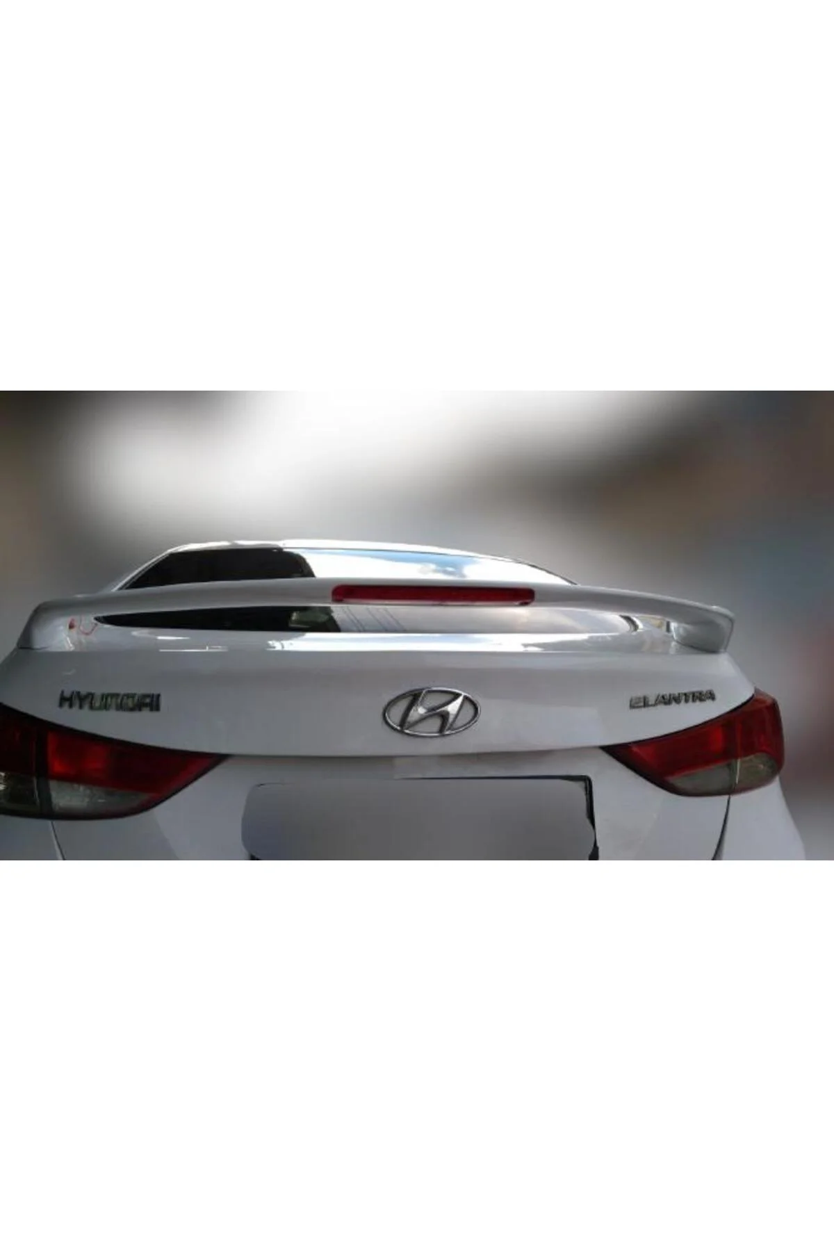 HYUNDAİ ELENTRA 2011-2016 ASTARLI IŞIKLI SPOİLER