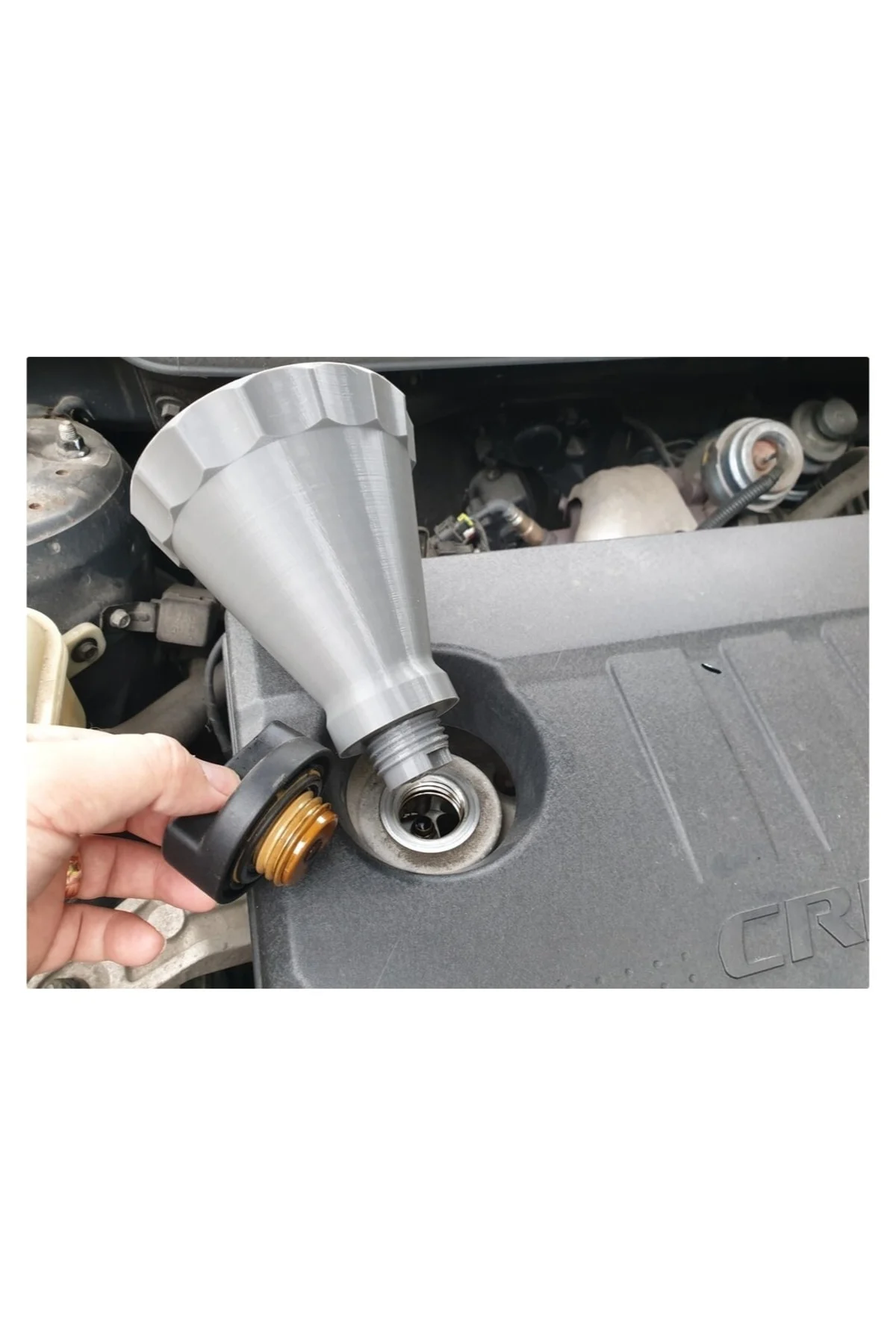 Hyundai Kia Uyumlu Motor Yağı Doldurma Hunisi Dişli Geçmeli