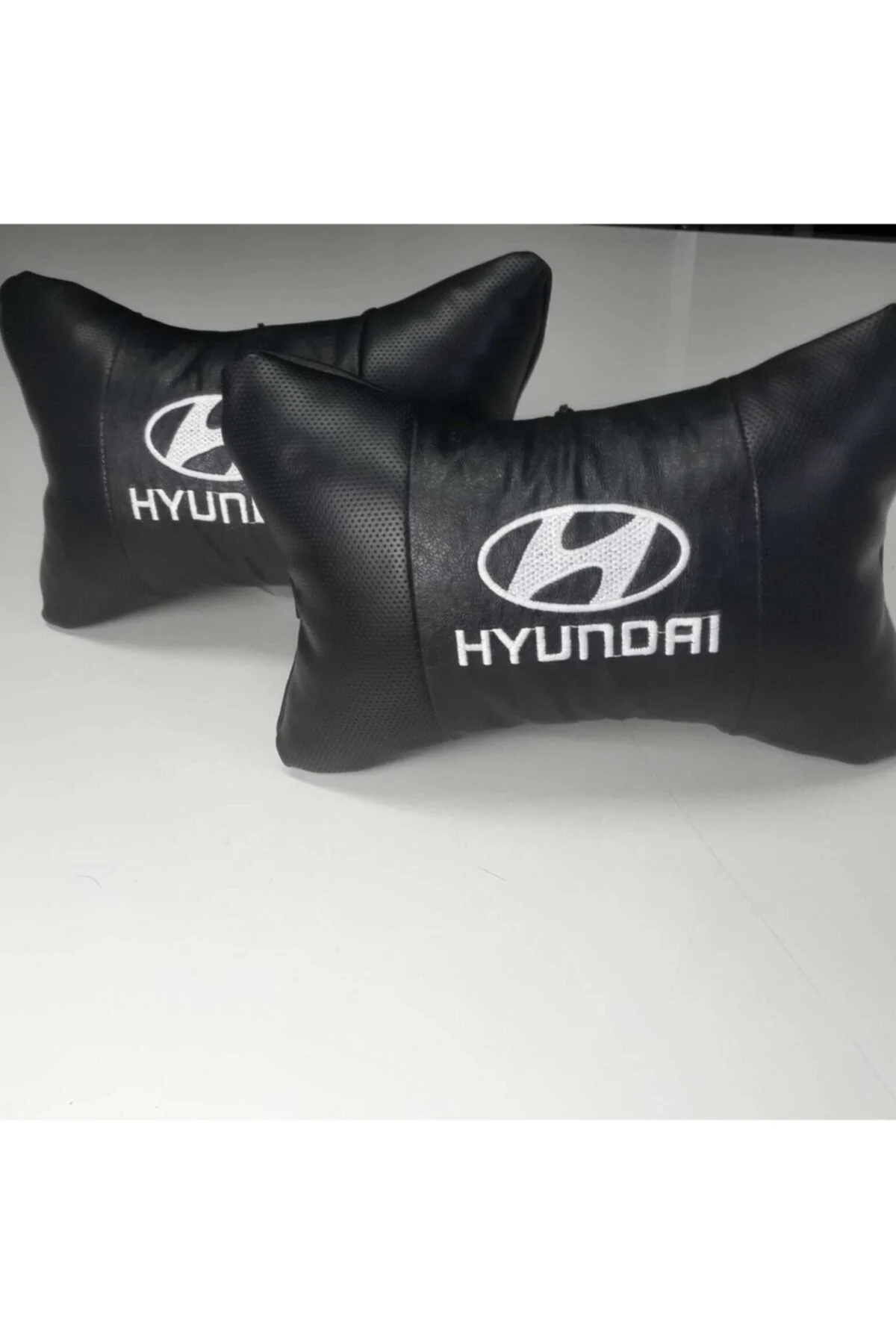Hyundai Logolu Premium Boyun Yastığı Papyon Başlık 2'li Hyundai Logolu Premium Boyun Yastığı Papyon Başlık 2'li