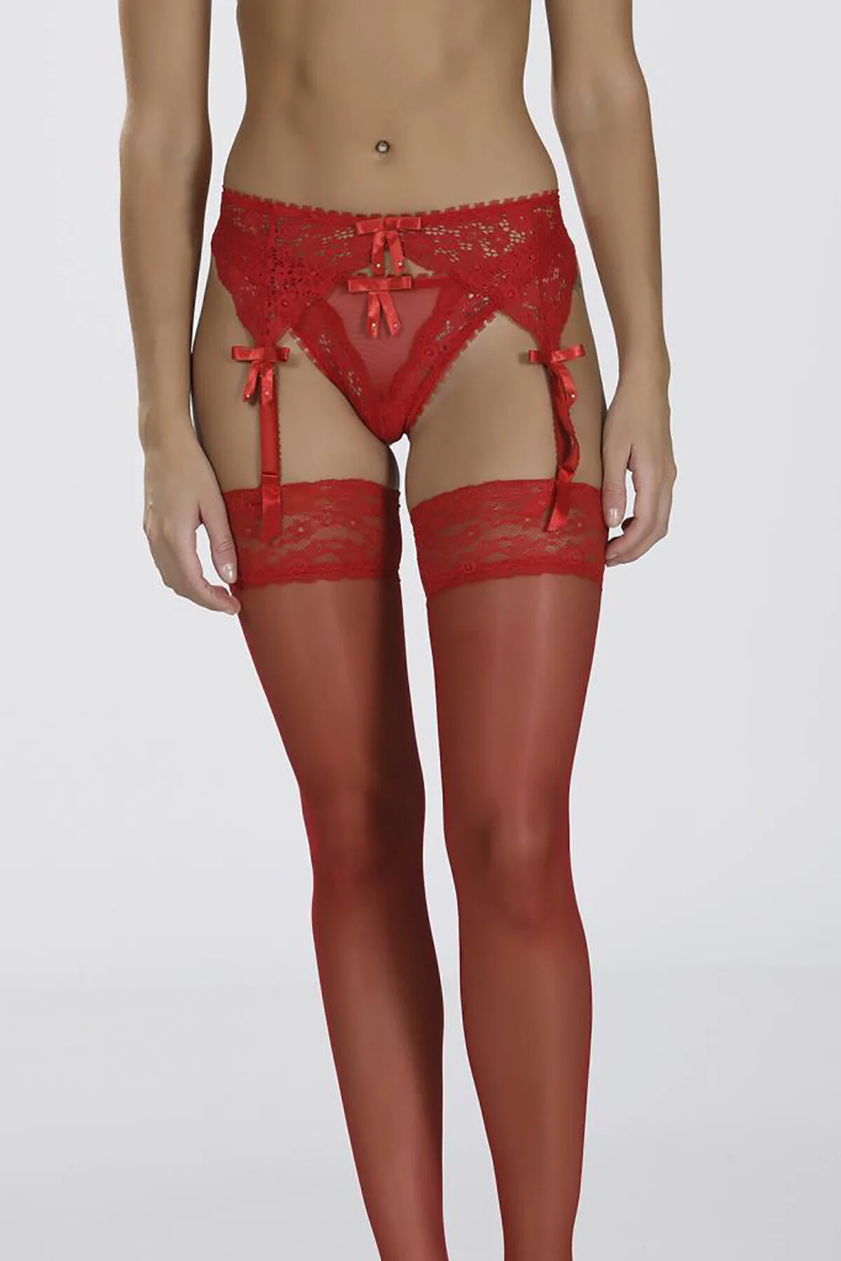 İç Giyim Dantelli jartiyer string çorap takım