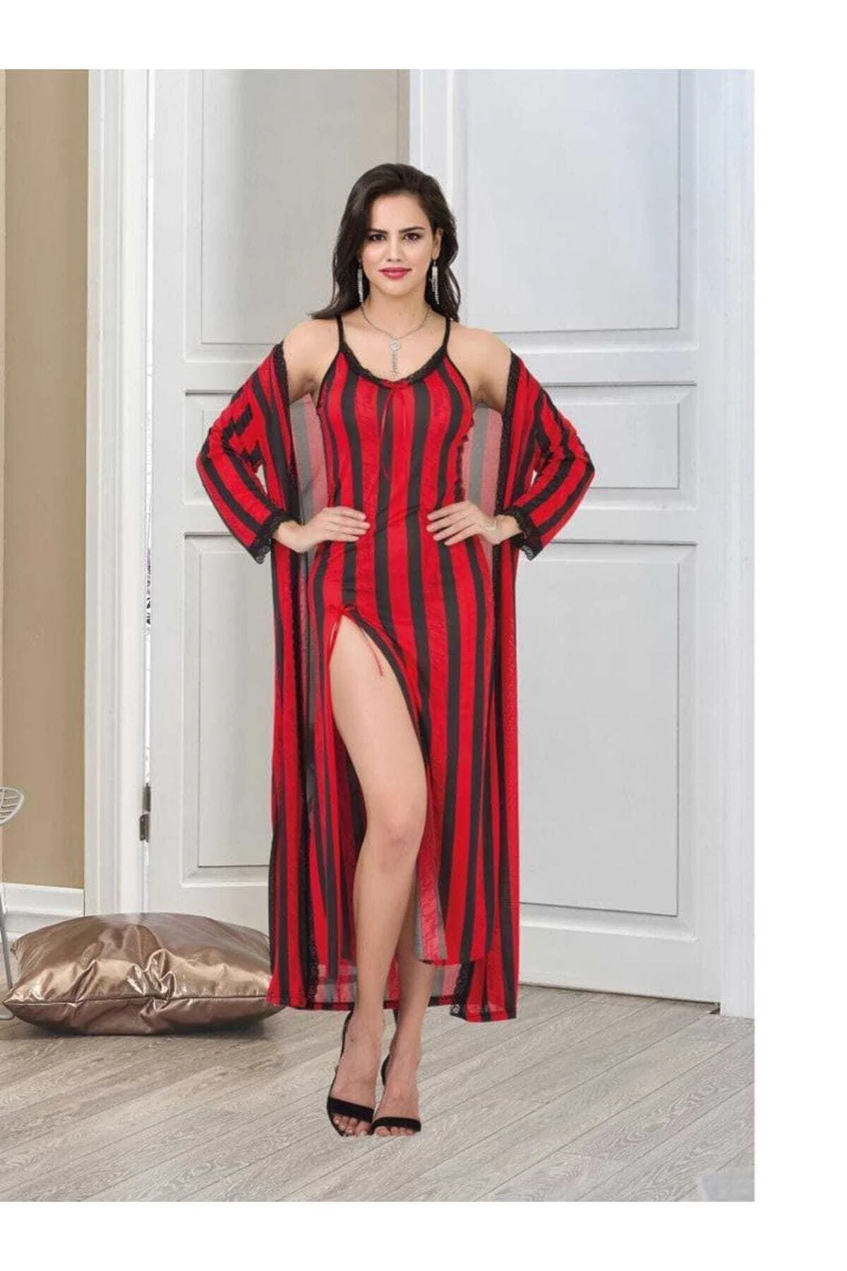 İç Giyim İzabel Yırtmaçlı Uzun Gecelik Sabahlık Takım Modelleri