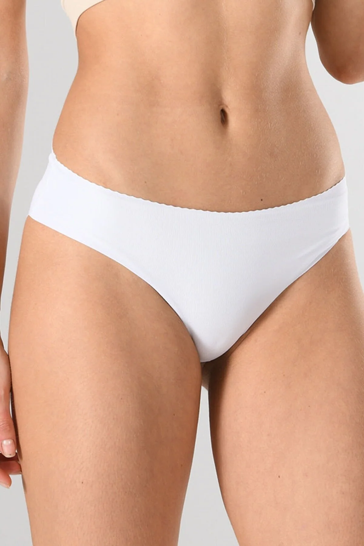 İç Giyim Miss Fit Toparlayıcı Lazer Kesim Silikonlu Slip Külot Kaydırmaz Özellikli