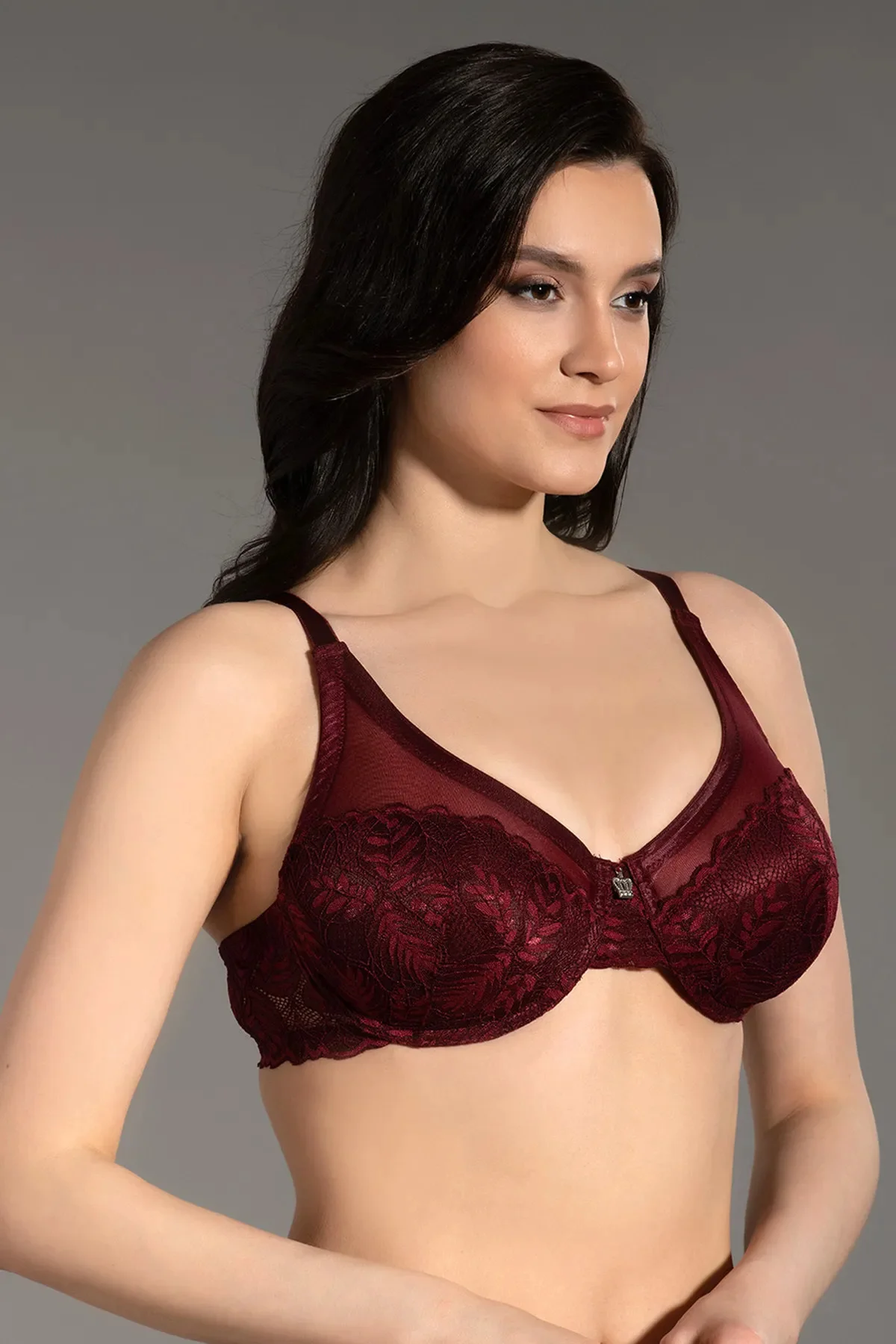 İç Giyim NEWBRA Dantel Motif İşlemeli Tül Detaylı Desteksiz C Cup İç Giyim NEWBRA Dantel Motif İşlemeli Tül Detaylı Desteksiz C Cup
