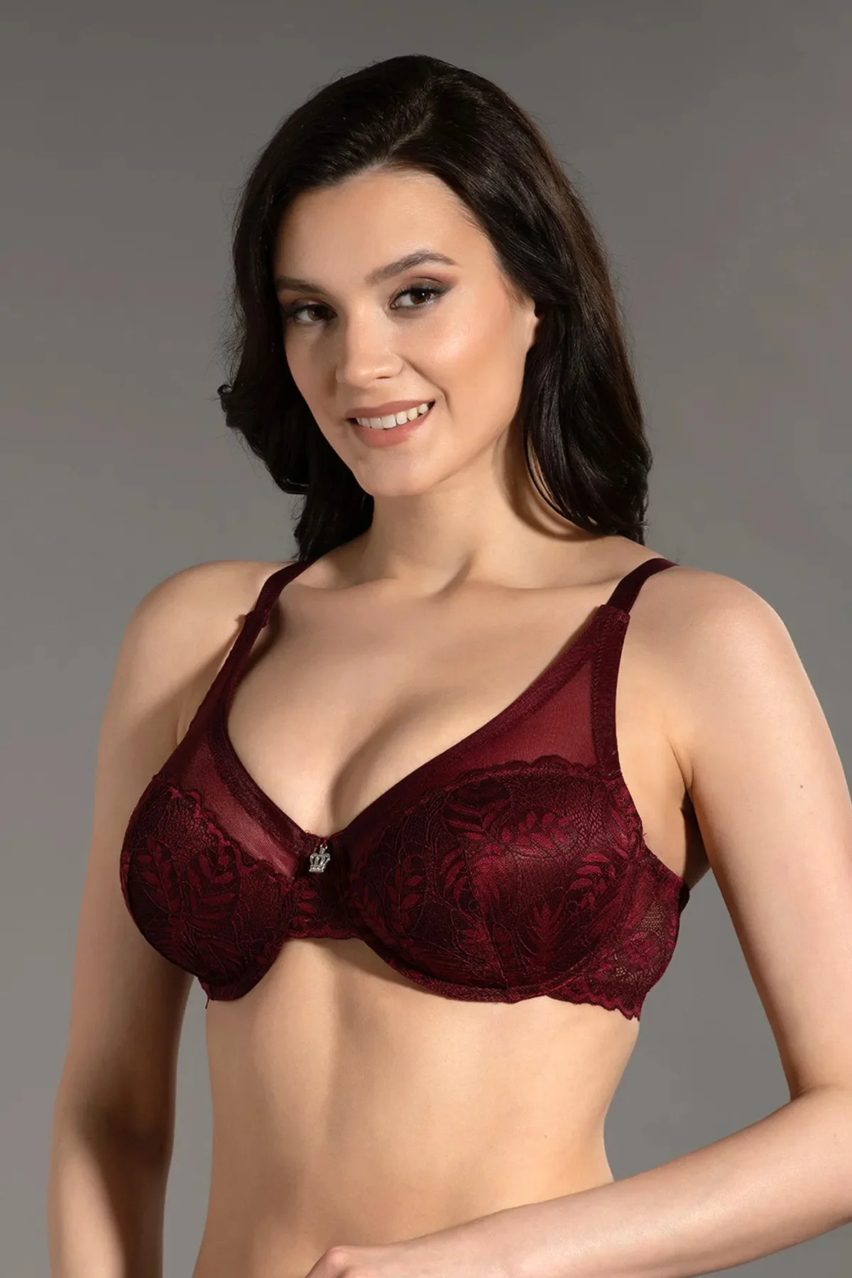 İç Giyim NEWBRA Dantel Motif İşlemeli Tül Detaylı Desteksiz C Cup İç Giyim NEWBRA Dantel Motif İşlemeli Tül Detaylı Desteksiz C Cup