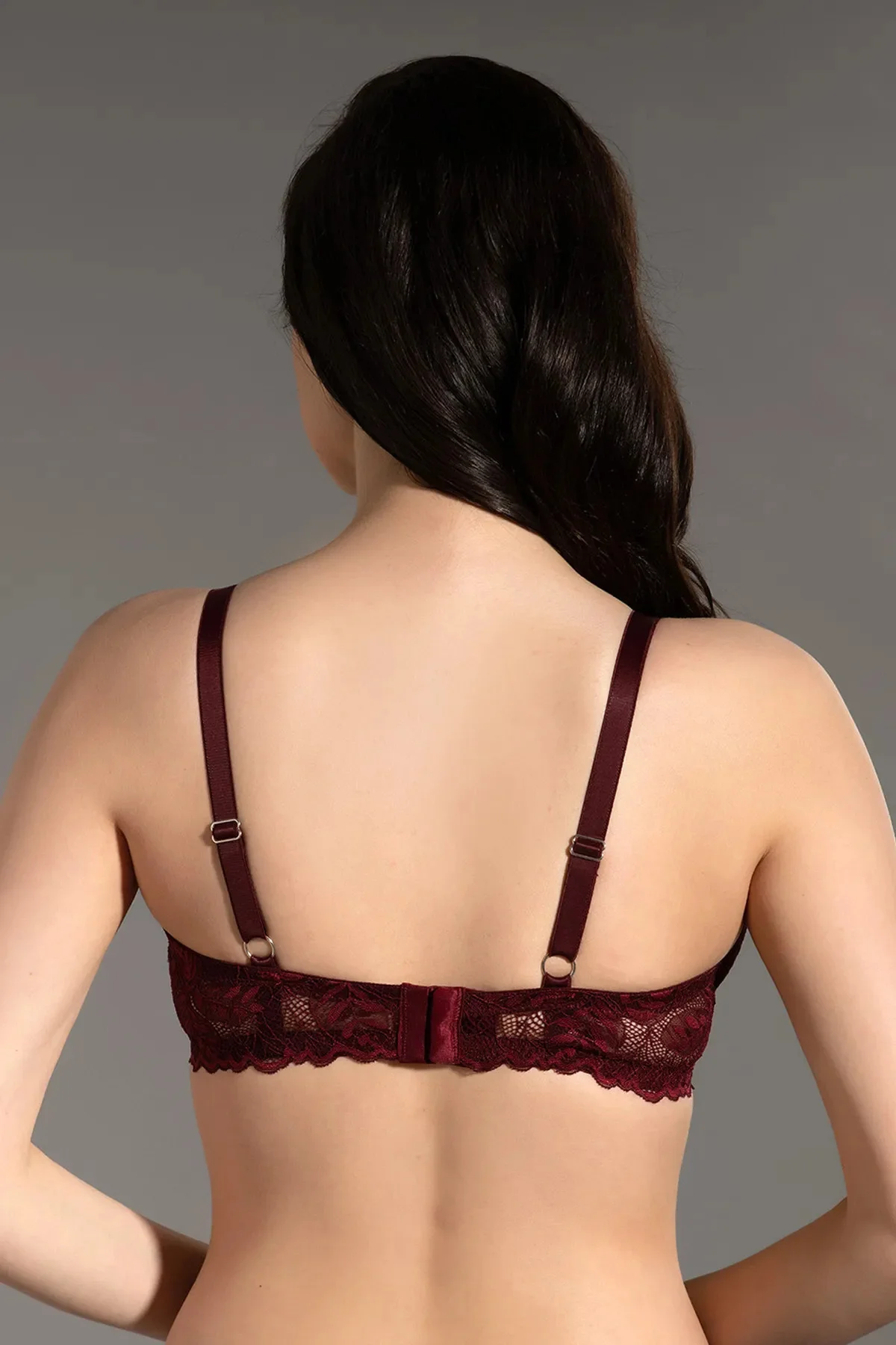 İç Giyim NEWBRA Dantel Motif İşlemeli Tül Detaylı Desteksiz C Cup İç Giyim NEWBRA Dantel Motif İşlemeli Tül Detaylı Desteksiz C Cup