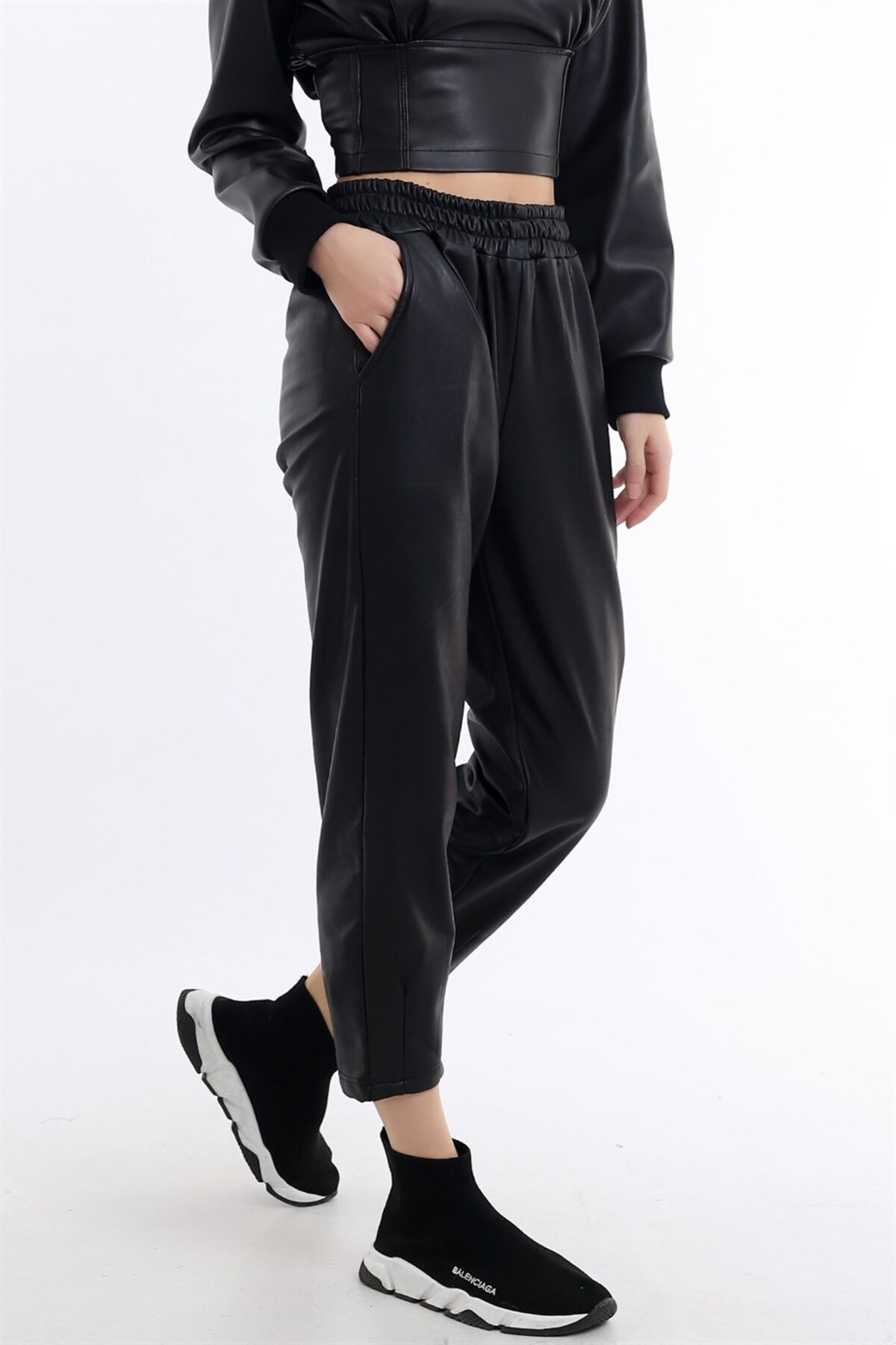 İçi Süet Kaplı Pileli Beli Büzgülü Şık Deri Pantolon