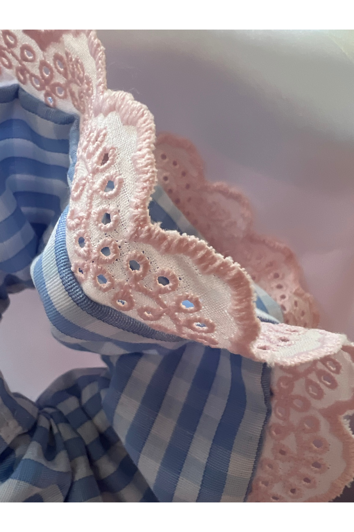 İki Boyutlu Kareli Maxi Boy Lastikli Saç Tokası