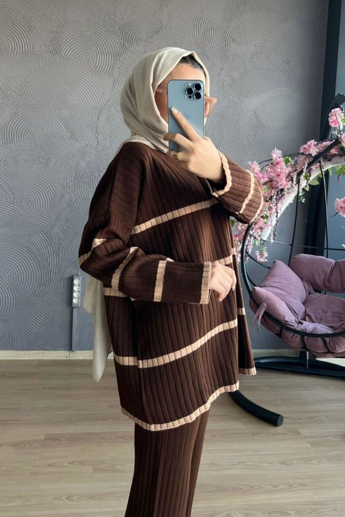 Şule Giyim İki Renkli Triko Takım Kahverengi