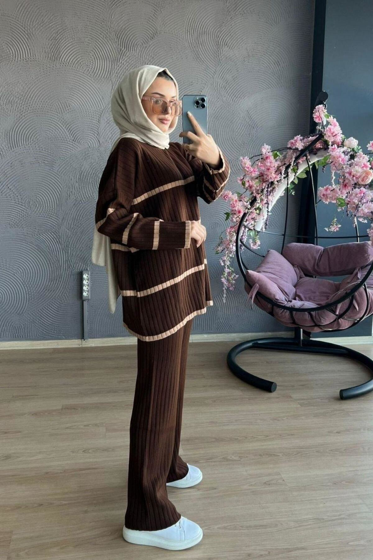 Şule Giyim İki Renkli Triko Takım Kahverengi