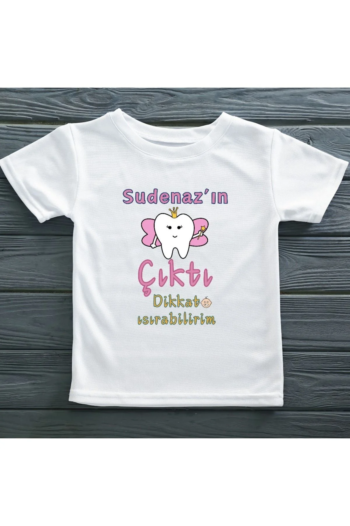 İlk Dişi Çıktı Dikkat Isırabilirim Yazılı Kız Çocuk Tişörtü