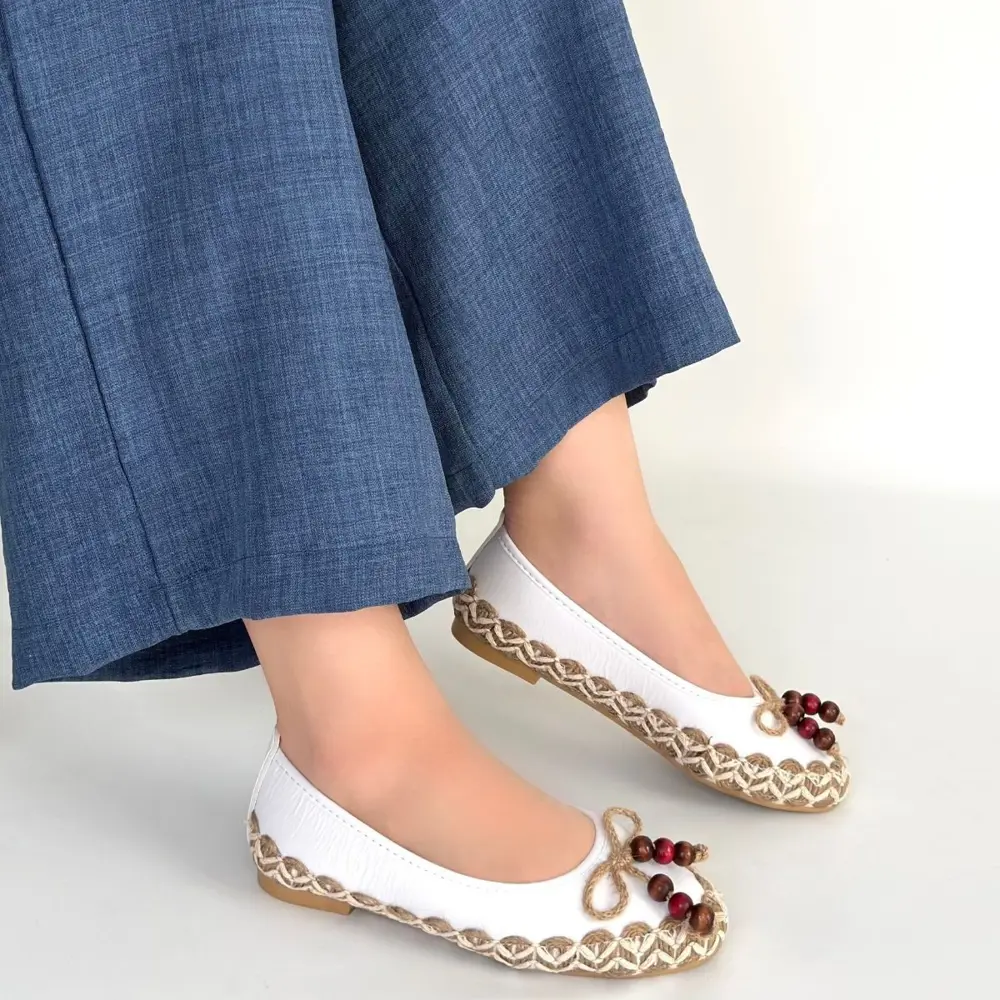 Ilwe Beyaz Cilt Babet Ayakkabı Ilwe Beyaz Cilt Babet Ayakkabı