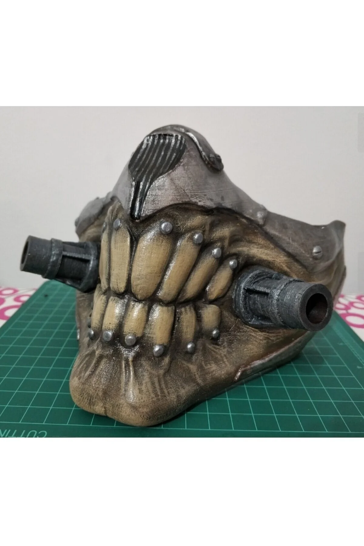Immortan Joe Ölümsüzü Joe Maskesi Mad Max (HORTUMLAR DAHİL)