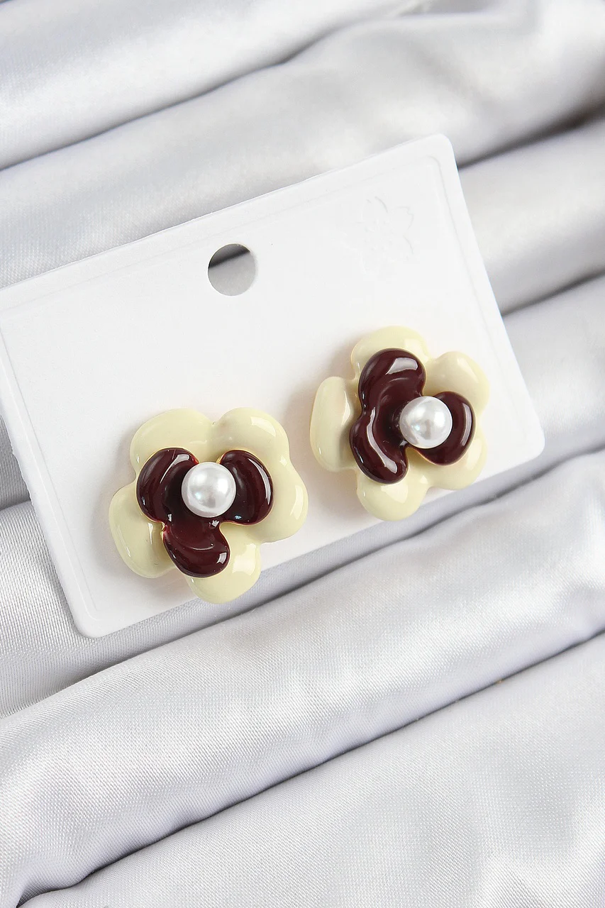 İnci Detaylı Krem Kahverengi Renk Papatya Model Kadın Küpe Tj-bkp10859 Diğer