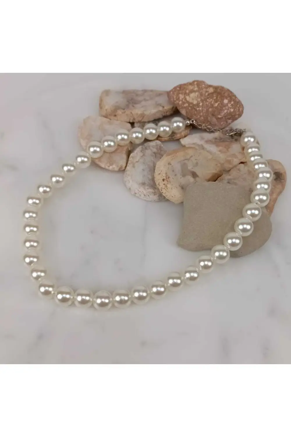 İNCİ GÖRÜNÜMLÜ BONCUK KOLYE