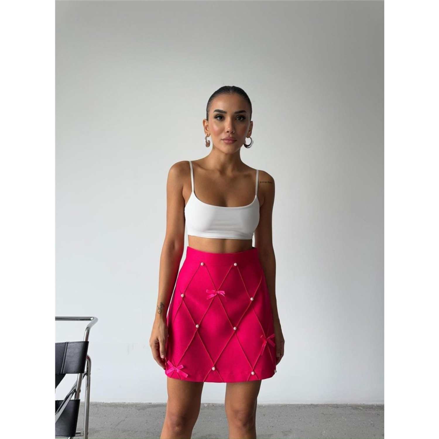 İNCİ KURDELE DETAYLI KISA ETEK - Fuşya