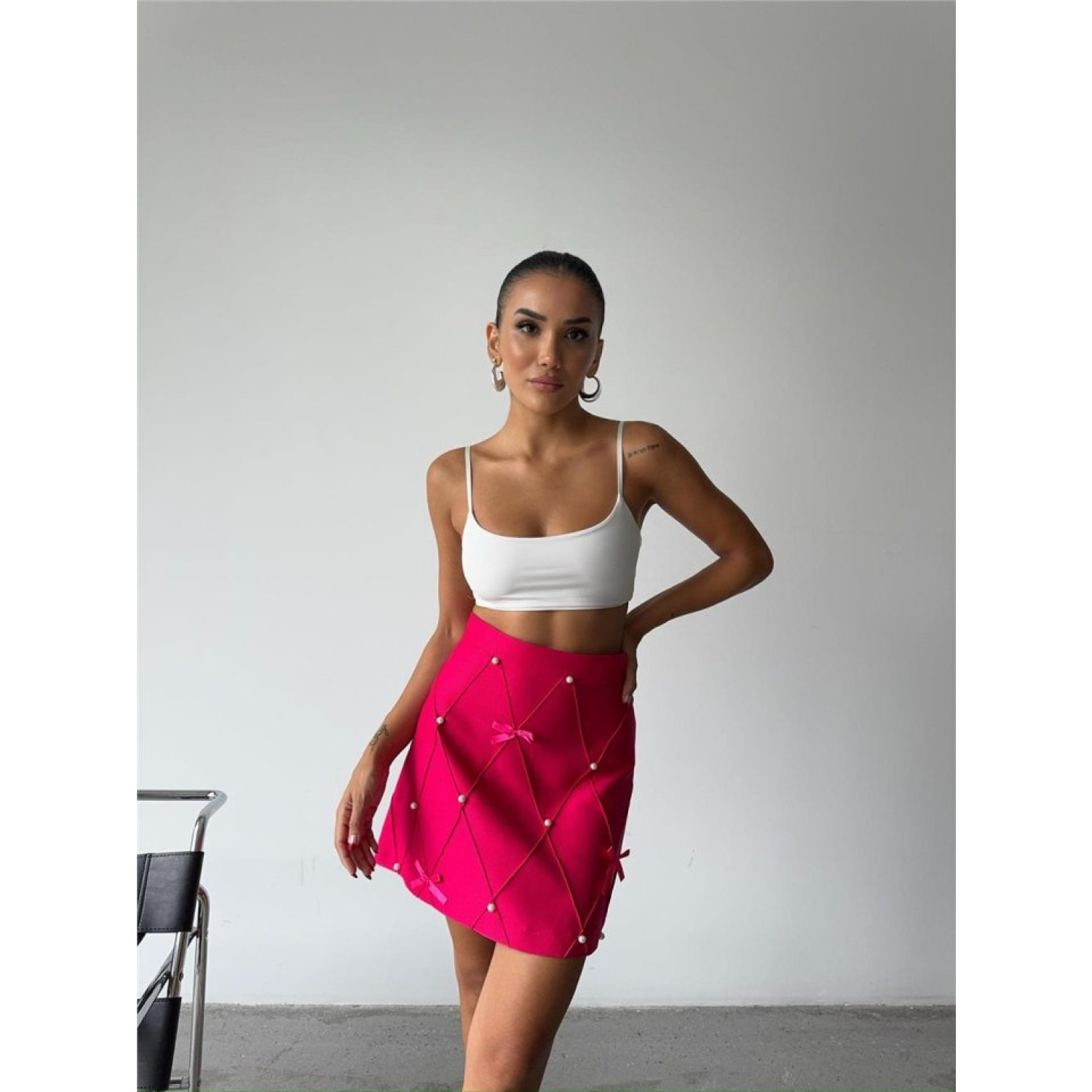 İNCİ KURDELE DETAYLI KISA ETEK - Fuşya