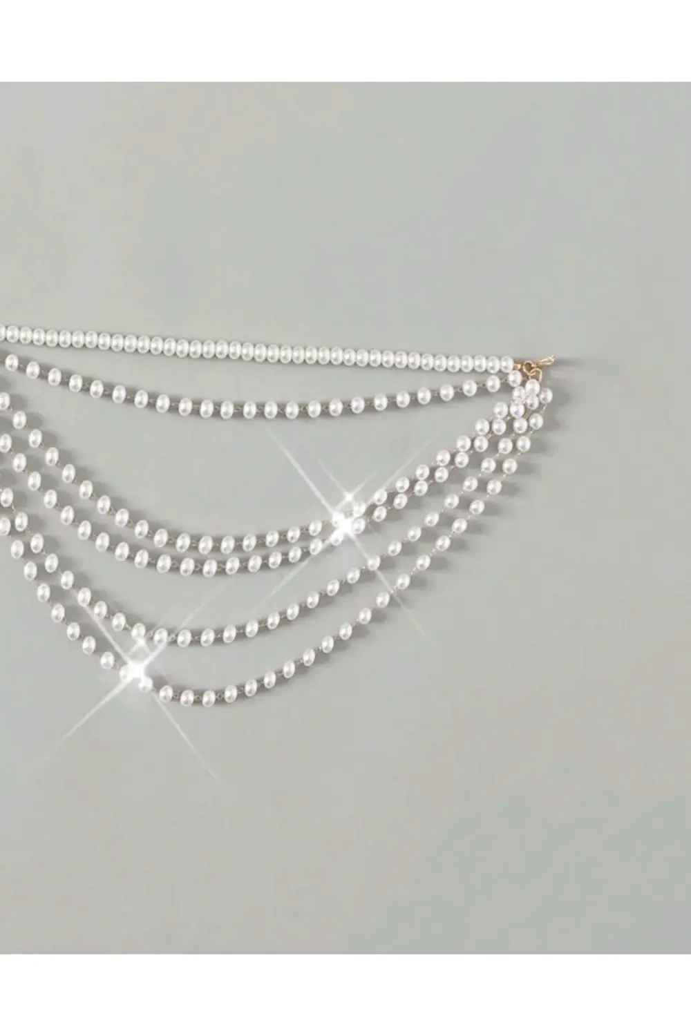 İnci Şıklığıyla Plajlarda Parla – Ayarlanabilir Bikini Zincir Aks