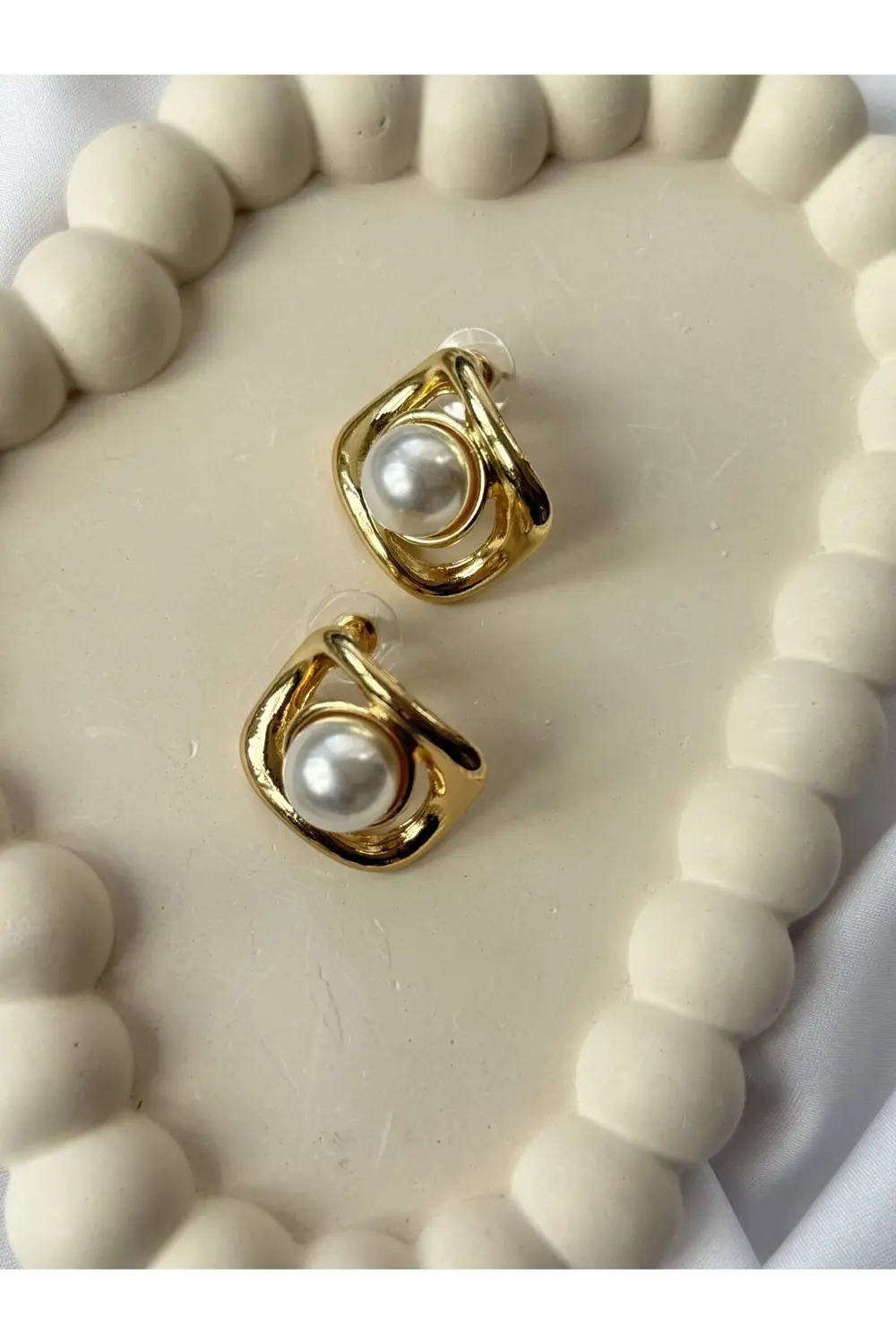 Atelier Emine İncili Gold Küpe