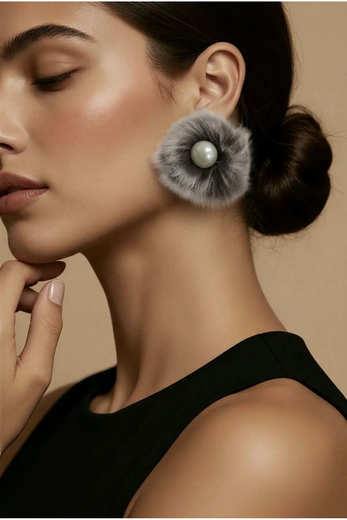 İncili Peluş Figürlü Küpe