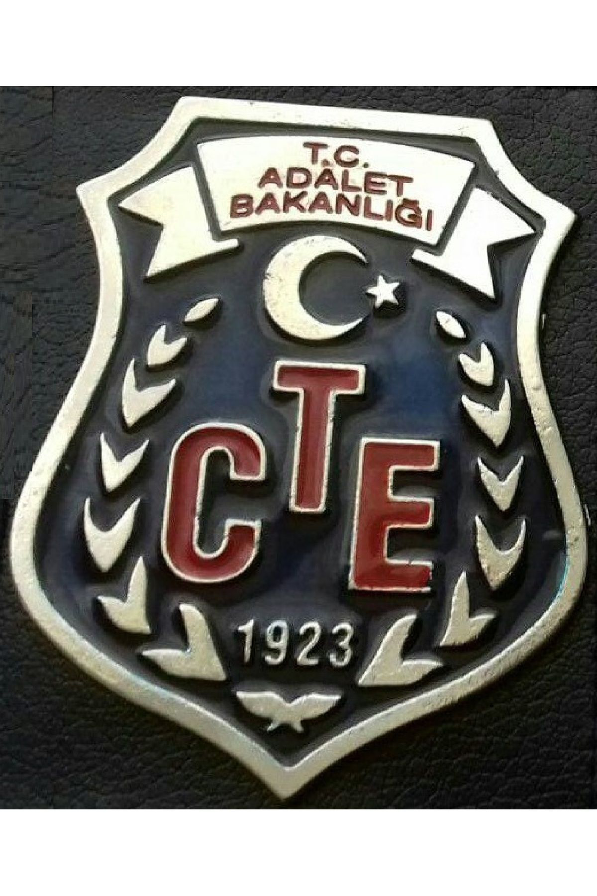 Aldatmaz Askeri Malzeme İnfaz Koruma Rozetlı Cüzdanı, 1 İnfaz Koruma Rozeti (Metal) Satın