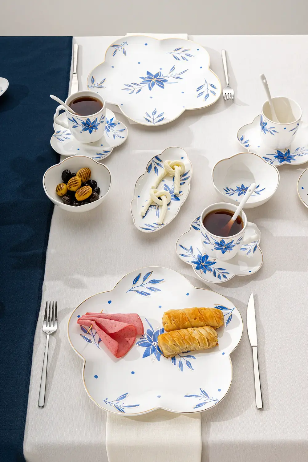 İntense Blue Porselen 32 Parça 6 Kişilik Kahvaltı / Servis Takımı