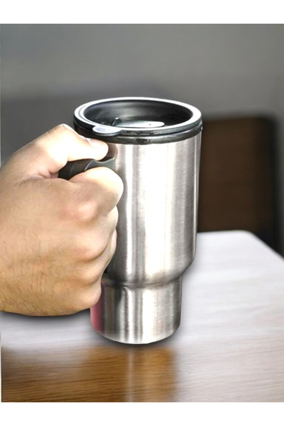 International LT Serisi – Çakmak Girişli Elektrikli Araç Termosu 